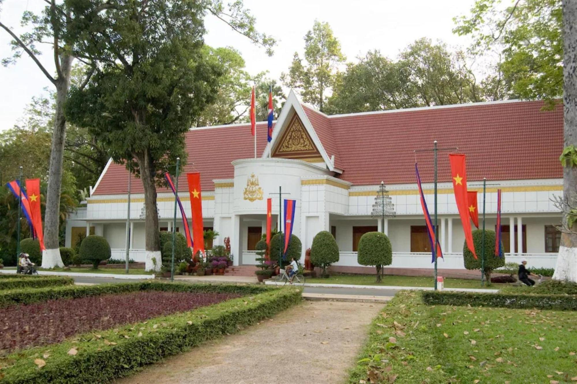 Eg Paradise Angkor Villa Hotel เสียมราฐ ภายนอก รูปภาพ
